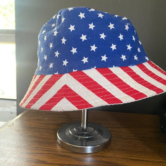 Red White Blue, American Flag Bucket Hat with USA Stars and Stripes motif - Picture 6 of 9